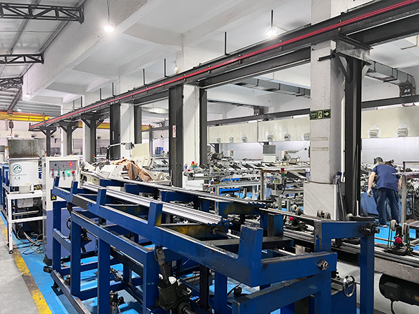 柠檬视频APP下载IOS金屬-生產場景